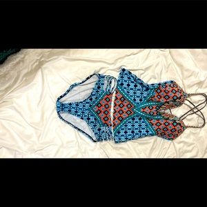 EUC Kenneth Cole 2 piece Swimsuit Top Size L Bottoms Medium